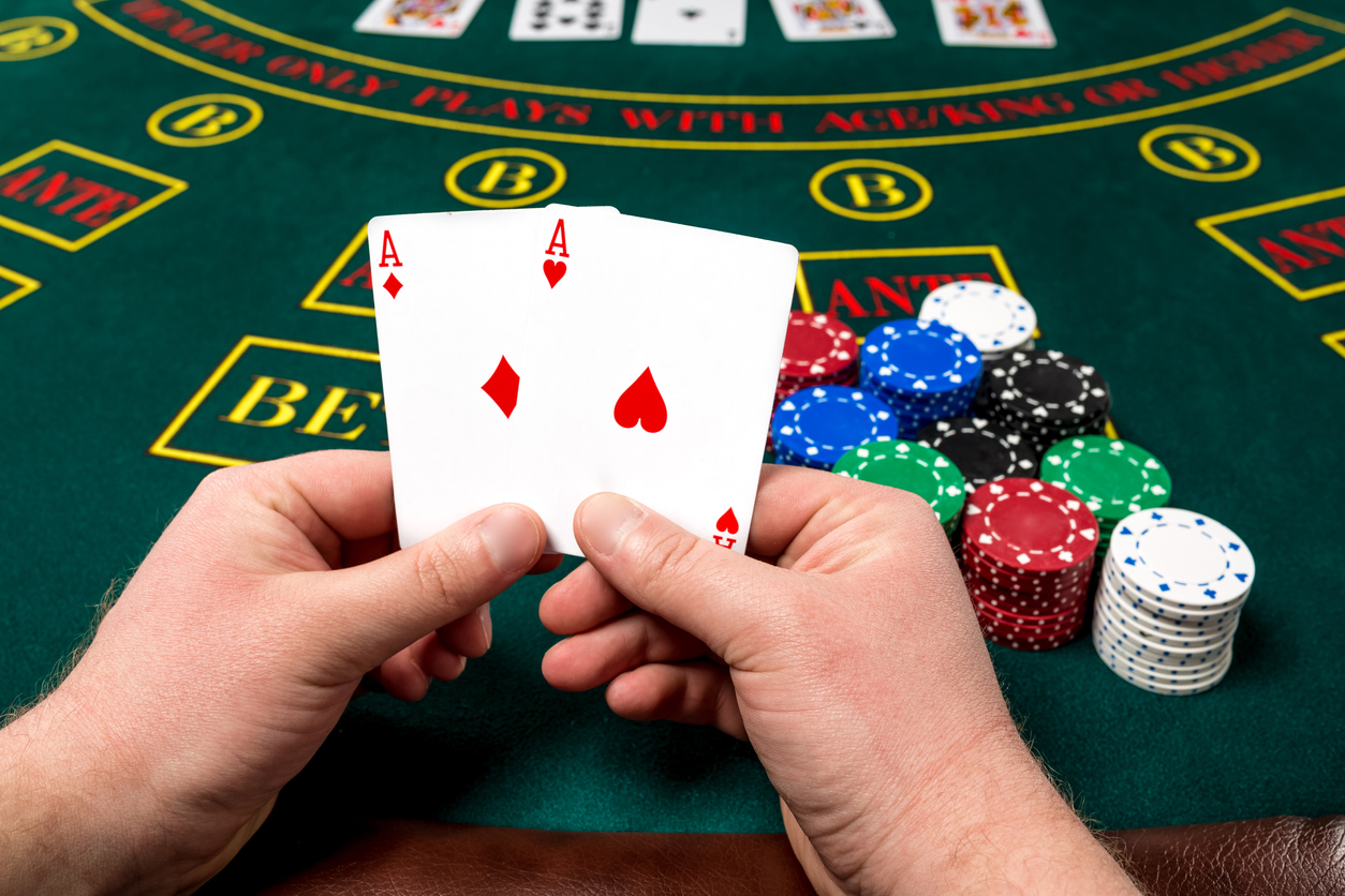 What are some everyday poker rules players should follow?